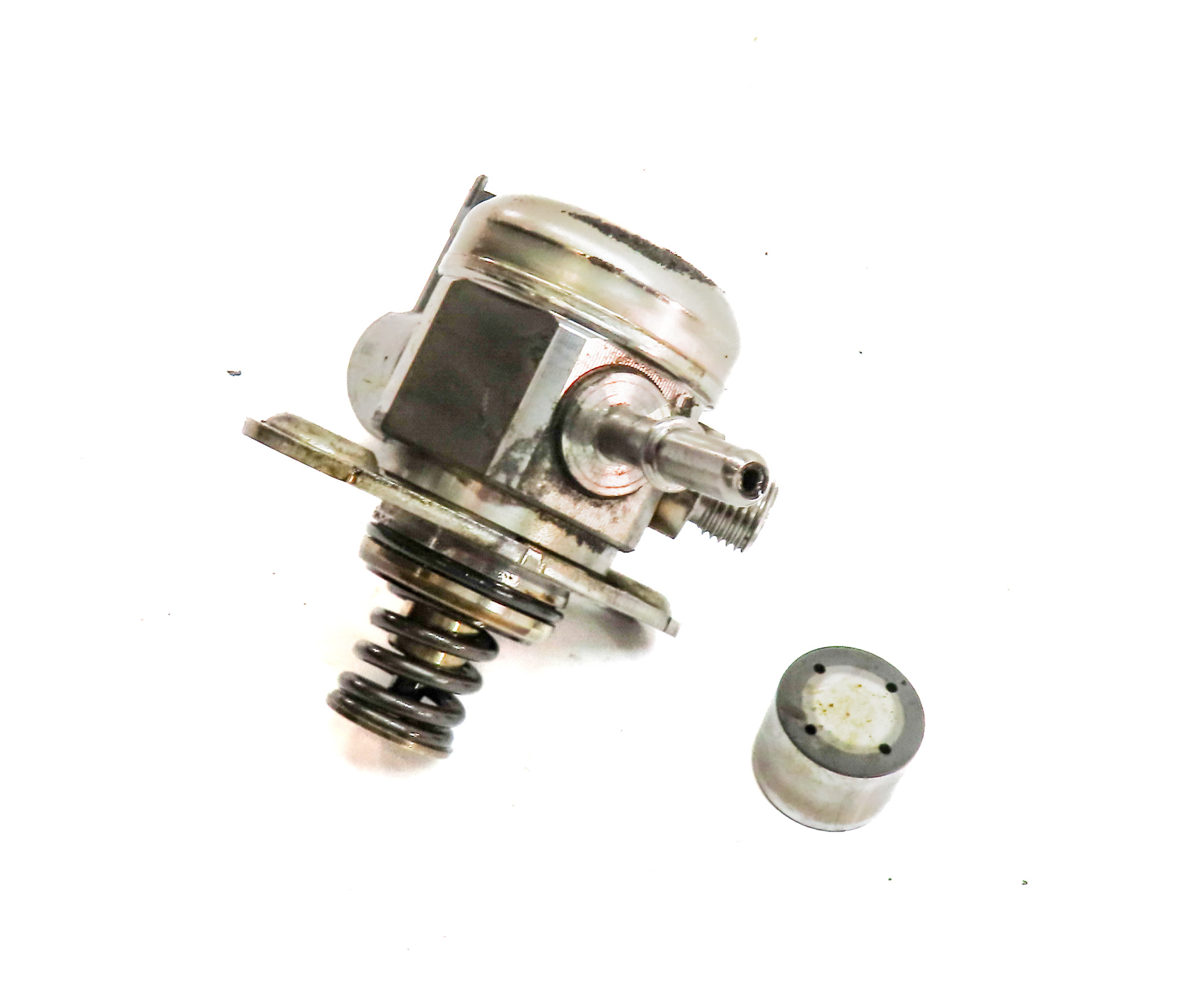 12-17 LR2 DISCOVERY SPORT RANGE ROVER EVOQUE (L538 L550) HIGH PRESSURE FUEL PUMP — exact item pictured